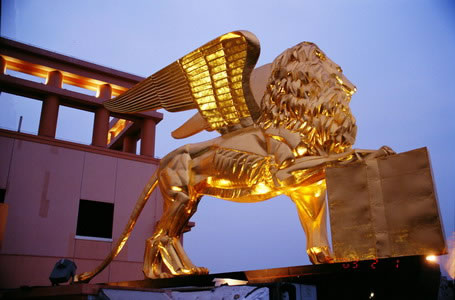 ���й�������